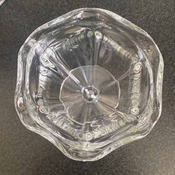 Set of four Vintage ice cream sundae glasses. - Picture 4 of 4